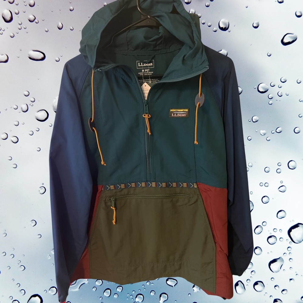 L.L. Bean Mountain Classic Anorak NWTO